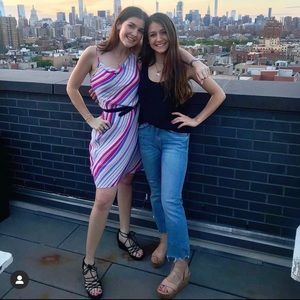 Light-wash straight leg express jeans in perfect condition!